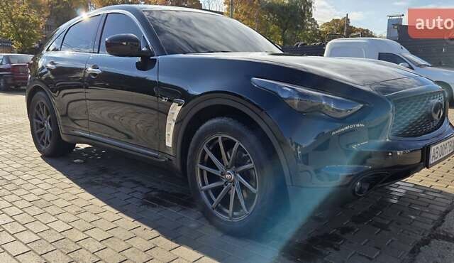 Черный Инфинити QX70, объемом двигателя 3.7 л и пробегом 168 тыс. км за 20800 $, фото 8 на Automoto.ua