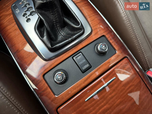 Черный Инфинити QX70, объемом двигателя 3.7 л и пробегом 141 тыс. км за 21500 $, фото 34 на Automoto.ua