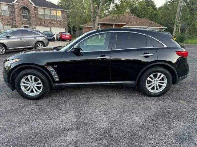 Черный Инфинити QX70, объемом двигателя 3.7 л и пробегом 40 тыс. км за 3500 $, фото 1 на Automoto.ua