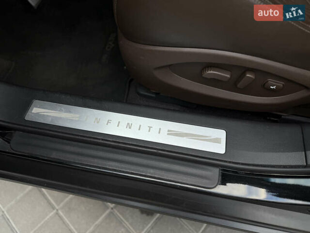 Черный Инфинити QX70, объемом двигателя 3.7 л и пробегом 141 тыс. км за 21500 $, фото 24 на Automoto.ua