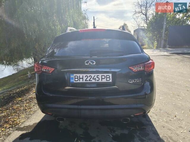Черный Инфинити QX70, объемом двигателя 3.7 л и пробегом 93 тыс. км за 18900 $, фото 6 на Automoto.ua