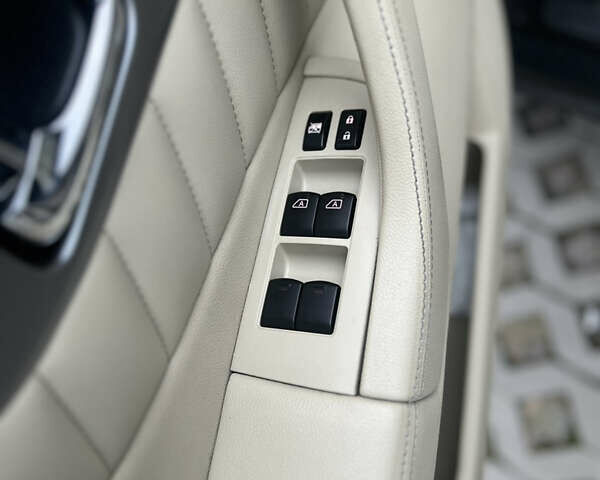 Черный Инфинити QX70, объемом двигателя 3.7 л и пробегом 194 тыс. км за 14900 $, фото 12 на Automoto.ua