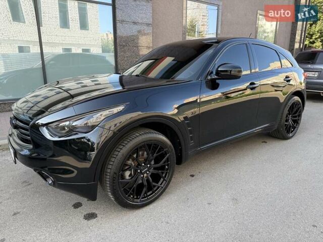 Чорний Інфініті QX70, об'ємом двигуна 3.7 л та пробігом 81 тис. км за 28500 $, фото 14 на Automoto.ua
