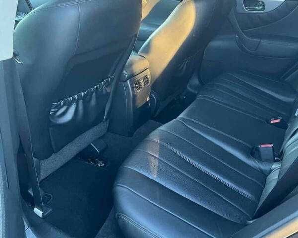 Черный Инфинити QX70, объемом двигателя 3.7 л и пробегом 40 тыс. км за 3500 $, фото 7 на Automoto.ua