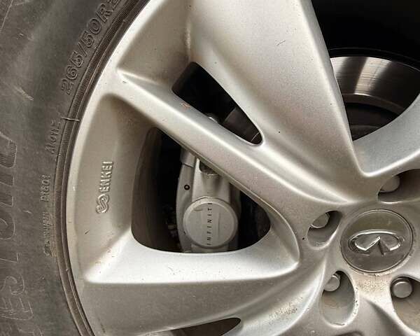 Черный Инфинити QX70, объемом двигателя 2.99 л и пробегом 169 тыс. км за 23999 $, фото 18 на Automoto.ua