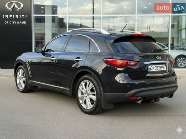 Черный Инфинити QX70, объемом двигателя 2.99 л и пробегом 160 тыс. км за 19500 $, фото 3 на Automoto.ua