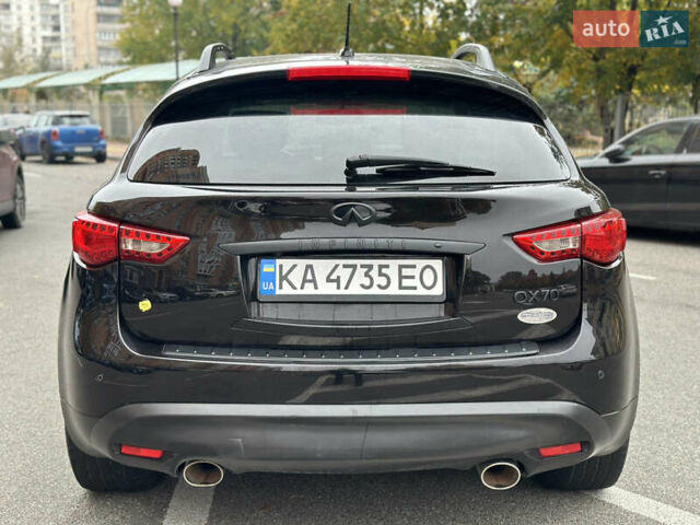 Черный Инфинити QX70, объемом двигателя 3.7 л и пробегом 194 тыс. км за 15900 $, фото 2 на Automoto.ua