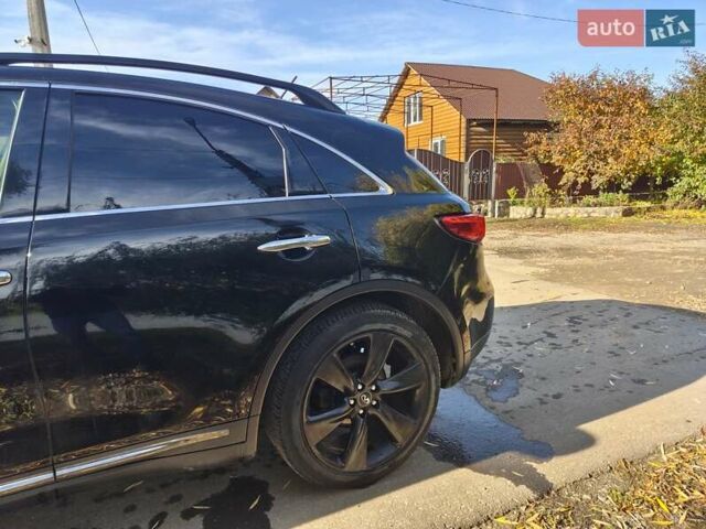 Черный Инфинити QX70, объемом двигателя 3.7 л и пробегом 93 тыс. км за 18900 $, фото 11 на Automoto.ua