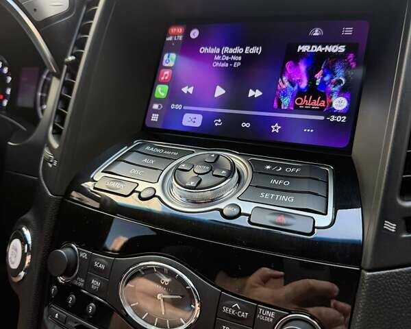 Чорний Інфініті QX70, об'ємом двигуна 3.7 л та пробігом 81 тис. км за 28500 $, фото 40 на Automoto.ua