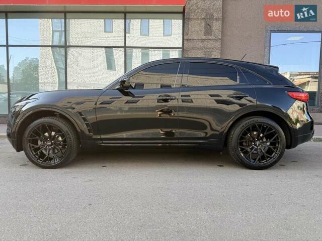Чорний Інфініті QX70, об'ємом двигуна 3.7 л та пробігом 81 тис. км за 28500 $, фото 12 на Automoto.ua