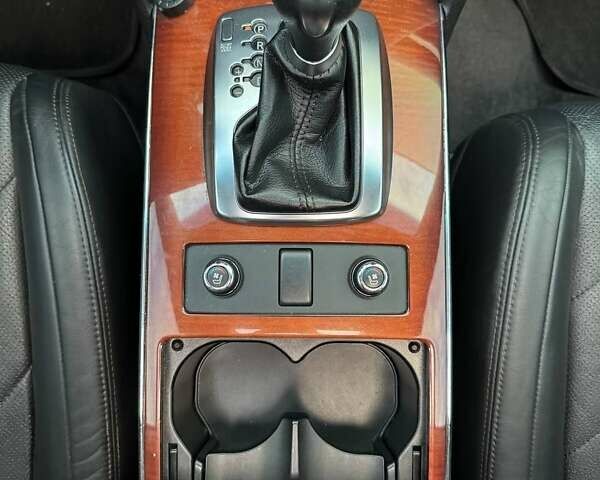 Чорний Інфініті QX70, об'ємом двигуна 2.99 л та пробігом 160 тис. км за 19500 $, фото 24 на Automoto.ua
