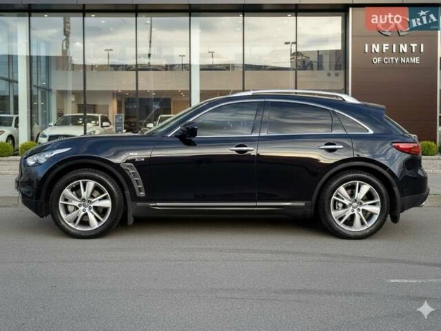 Черный Инфинити QX70, объемом двигателя 2.99 л и пробегом 160 тыс. км за 19500 $, фото 6 на Automoto.ua