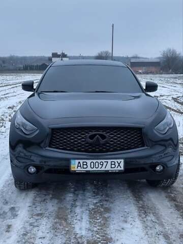 Черный Инфинити QX70, объемом двигателя 3.7 л и пробегом 168 тыс. км за 20800 $, фото 13 на Automoto.ua