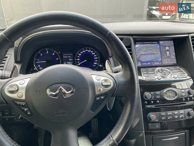Черный Инфинити QX70, объемом двигателя 2.99 л и пробегом 84 тыс. км за 27900 $, фото 11 на Automoto.ua