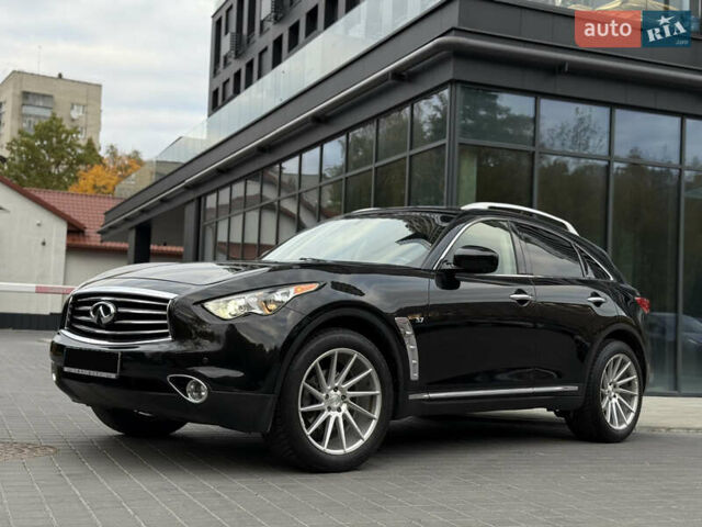 Черный Инфинити QX70, объемом двигателя 3.7 л и пробегом 141 тыс. км за 21500 $, фото 1 на Automoto.ua