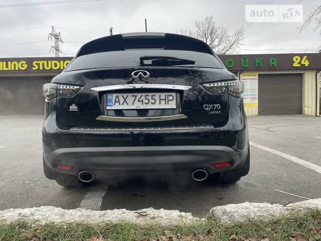 Чорний Інфініті QX70, об'ємом двигуна 3.7 л та пробігом 114 тис. км за 26900 $, фото 2 на Automoto.ua