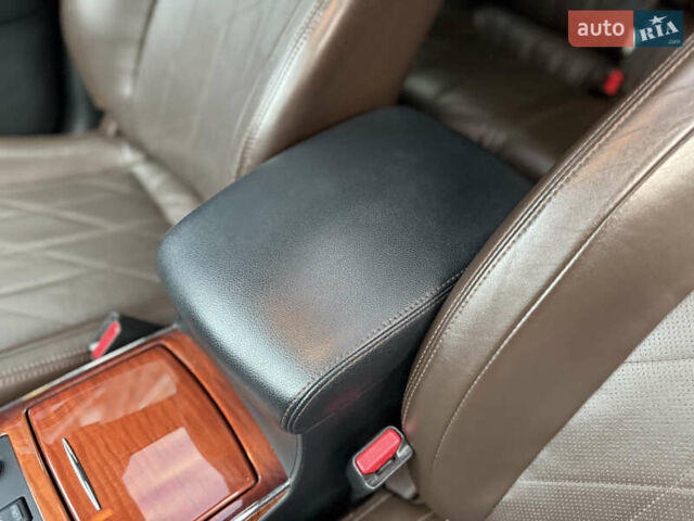 Черный Инфинити QX70, объемом двигателя 3.7 л и пробегом 141 тыс. км за 21500 $, фото 27 на Automoto.ua