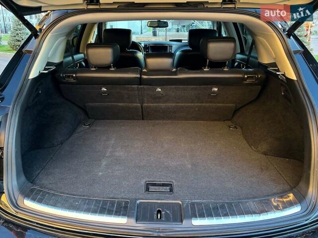 Черный Инфинити QX70, объемом двигателя 3.7 л и пробегом 128 тыс. км за 26500 $, фото 37 на Automoto.ua