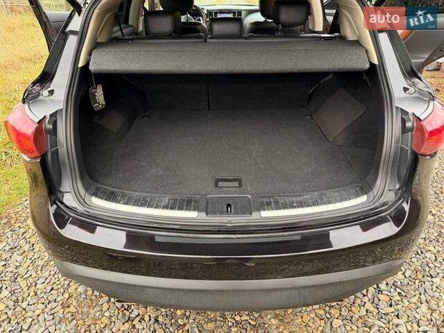 Черный Инфинити QX70, объемом двигателя 2.99 л и пробегом 169 тыс. км за 23999 $, фото 5 на Automoto.ua