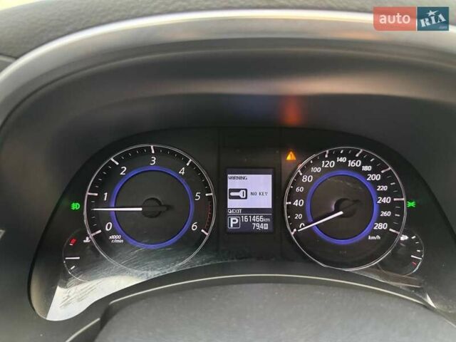 Черный Инфинити QX70, объемом двигателя 2.99 л и пробегом 160 тыс. км за 19500 $, фото 12 на Automoto.ua
