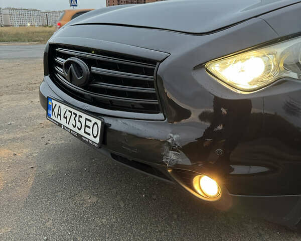 Черный Инфинити QX70, объемом двигателя 3.7 л и пробегом 193 тыс. км за 15700 $, фото 7 на Automoto.ua