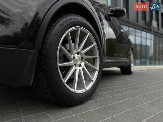 Черный Инфинити QX70, объемом двигателя 3.7 л и пробегом 141 тыс. км за 21500 $, фото 4 на Automoto.ua