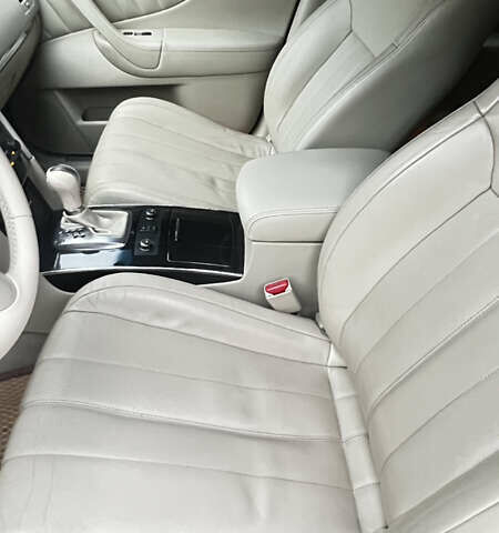 Черный Инфинити QX70, объемом двигателя 3.7 л и пробегом 194 тыс. км за 14900 $, фото 22 на Automoto.ua