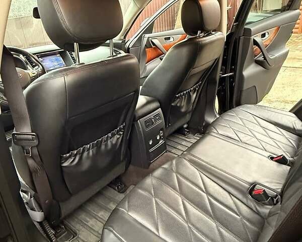 Черный Инфинити QX70, объемом двигателя 2.99 л и пробегом 169 тыс. км за 23999 $, фото 21 на Automoto.ua