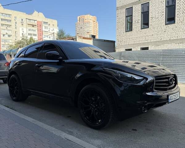Чорний Інфініті QX70, об'ємом двигуна 3.7 л та пробігом 81 тис. км за 28500 $, фото 11 на Automoto.ua