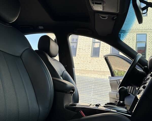 Чорний Інфініті QX70, об'ємом двигуна 3.7 л та пробігом 81 тис. км за 28500 $, фото 32 на Automoto.ua