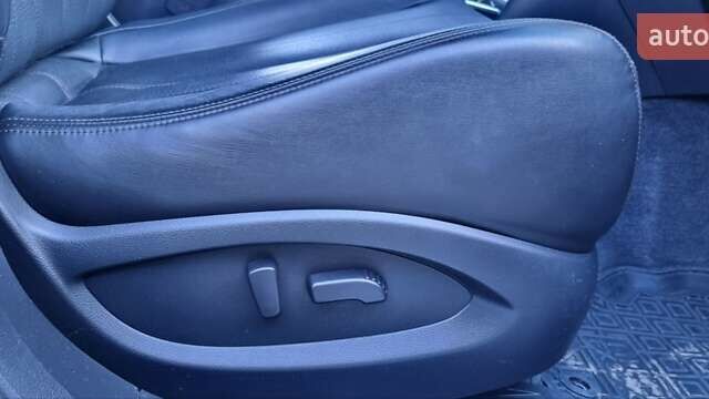 Черный Инфинити QX70, объемом двигателя 3.7 л и пробегом 168 тыс. км за 20800 $, фото 17 на Automoto.ua