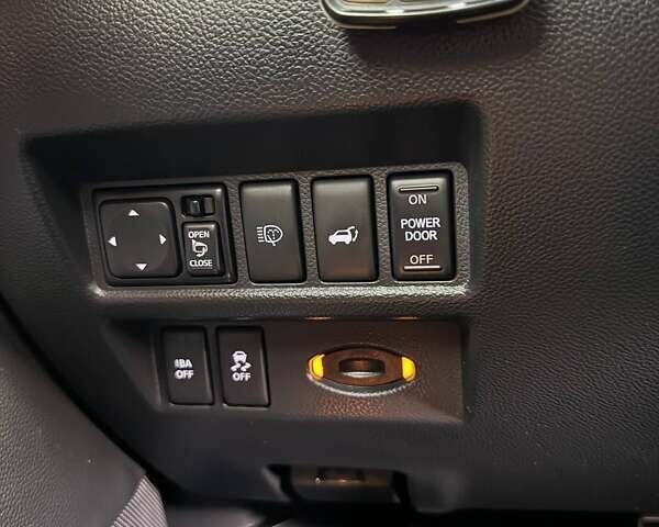 Чорний Інфініті QX70, об'ємом двигуна 2.99 л та пробігом 160 тис. км за 19500 $, фото 27 на Automoto.ua