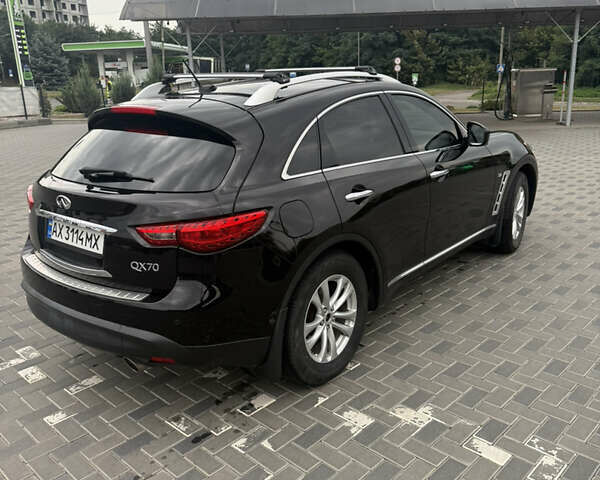 Чорний Інфініті QX70, об'ємом двигуна 3.7 л та пробігом 150 тис. км за 20300 $, фото 4 на Automoto.ua