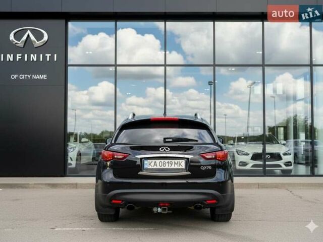 Черный Инфинити QX70, объемом двигателя 2.99 л и пробегом 160 тыс. км за 19500 $, фото 2 на Automoto.ua