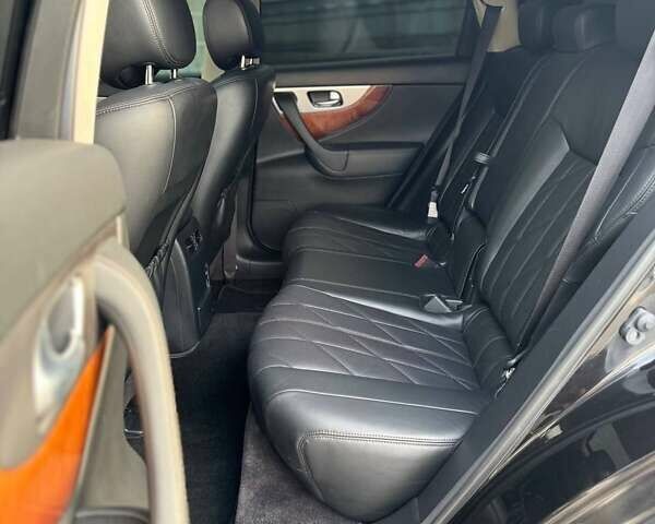 Черный Инфинити QX70, объемом двигателя 2.99 л и пробегом 160 тыс. км за 19500 $, фото 27 на Automoto.ua