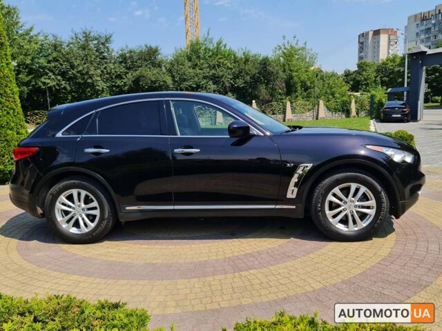Черный Инфинити QX70, объемом двигателя 3.7 л и пробегом 158 тыс. км за 16990 $, фото 1 на Automoto.ua