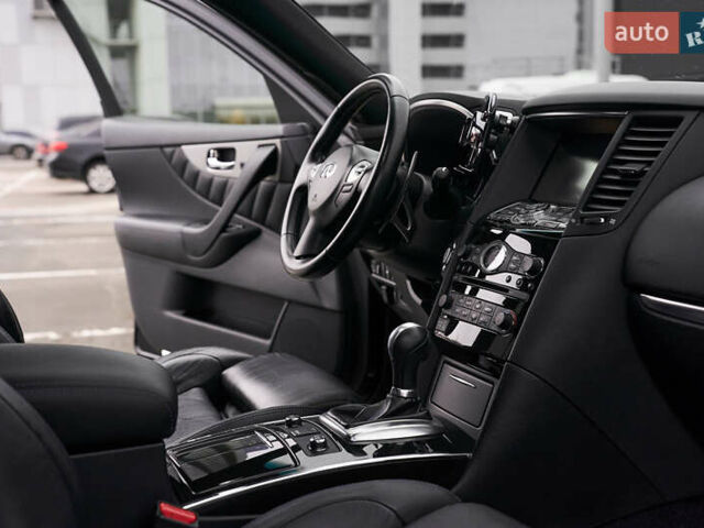 Чорний Інфініті QX70, об'ємом двигуна 3.7 л та пробігом 99 тис. км за 19900 $, фото 27 на Automoto.ua