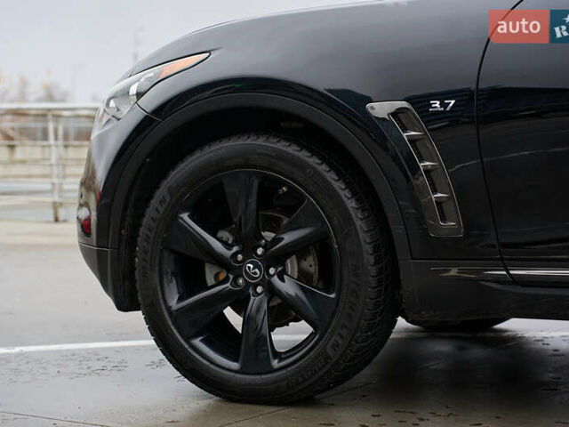 Чорний Інфініті QX70, об'ємом двигуна 3.7 л та пробігом 99 тис. км за 19900 $, фото 21 на Automoto.ua