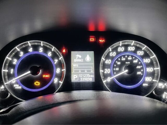 Черный Инфинити QX70, объемом двигателя 3.7 л и пробегом 160 тыс. км за 16900 $, фото 5 на Automoto.ua