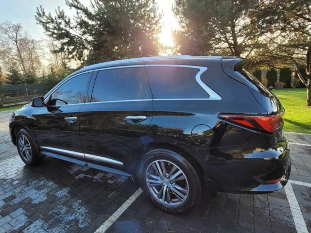 Черный Инфинити QX70, объемом двигателя 3.5 л и пробегом 78 тыс. км за 16499 $, фото 1 на Automoto.ua