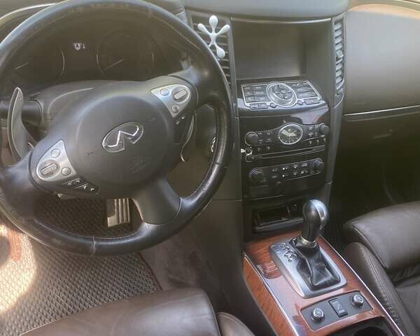 Фиолетовый Инфинити QX70, объемом двигателя 2.99 л и пробегом 145 тыс. км за 19200 $, фото 9 на Automoto.ua