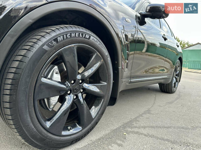 Фиолетовый Инфинити QX70, объемом двигателя 3.7 л и пробегом 110 тыс. км за 20500 $, фото 2 на Automoto.ua