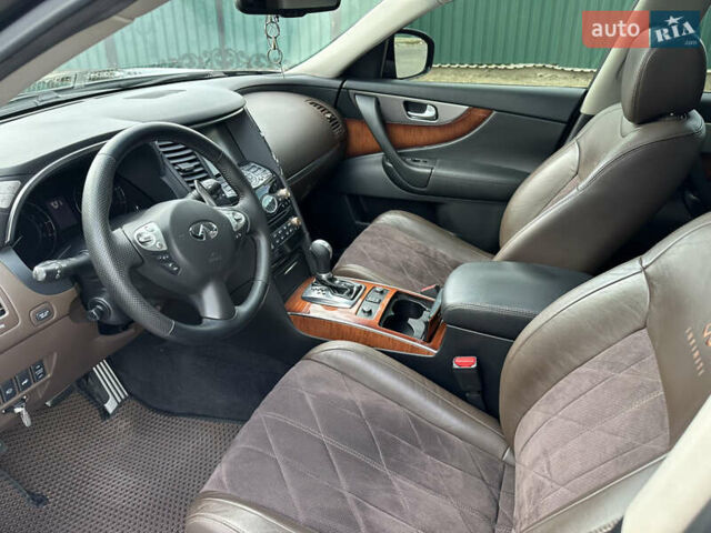 Фиолетовый Инфинити QX70, объемом двигателя 3.7 л и пробегом 110 тыс. км за 20500 $, фото 38 на Automoto.ua