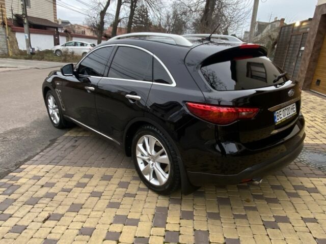 Фиолетовый Инфинити QX70, объемом двигателя 3 л и пробегом 201 тыс. км за 18000 $, фото 4 на Automoto.ua