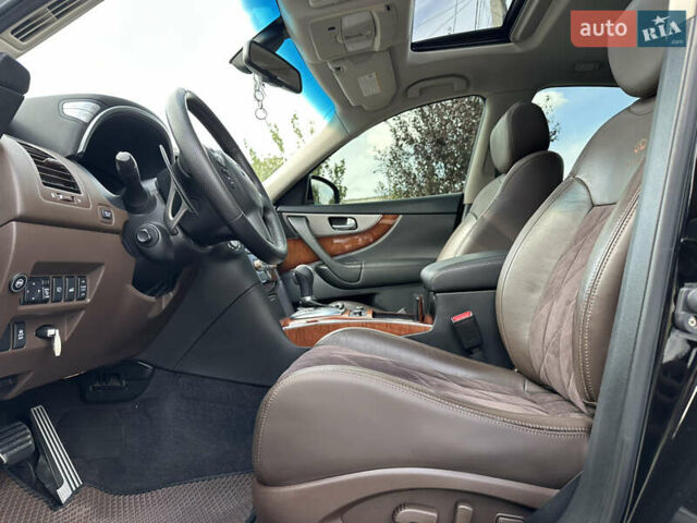 Фиолетовый Инфинити QX70, объемом двигателя 3.7 л и пробегом 110 тыс. км за 20500 $, фото 37 на Automoto.ua