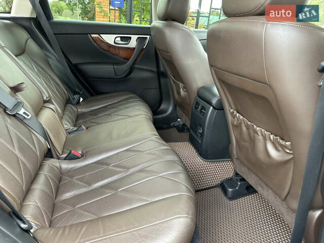 Фиолетовый Инфинити QX70, объемом двигателя 3.7 л и пробегом 110 тыс. км за 20500 $, фото 46 на Automoto.ua