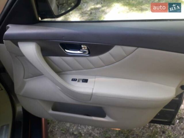 Фіолетовий Інфініті QX70, об'ємом двигуна 3.7 л та пробігом 135 тис. км за 35999 $, фото 12 на Automoto.ua