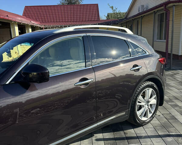 Коричневый Инфинити QX70, объемом двигателя 3.7 л и пробегом 168 тыс. км за 20000 $, фото 27 на Automoto.ua