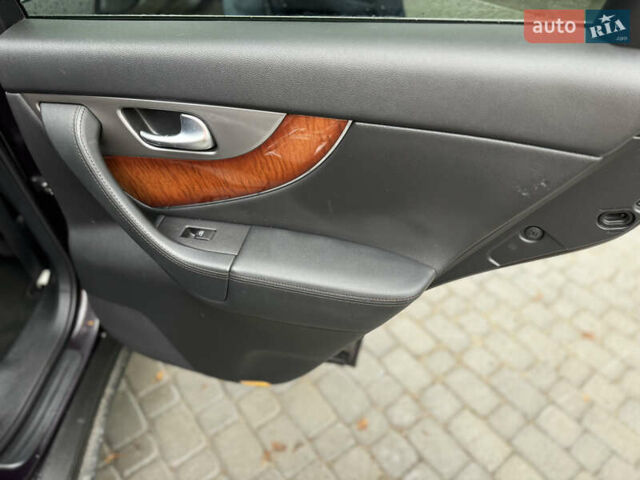 Коричневый Инфинити QX70, объемом двигателя 3 л и пробегом 146 тыс. км за 16500 $, фото 62 на Automoto.ua