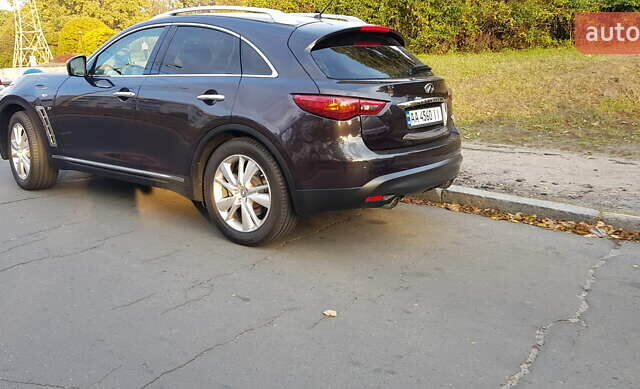 Коричневый Инфинити QX70, объемом двигателя 3.7 л и пробегом 193 тыс. км за 19000 $, фото 6 на Automoto.ua
